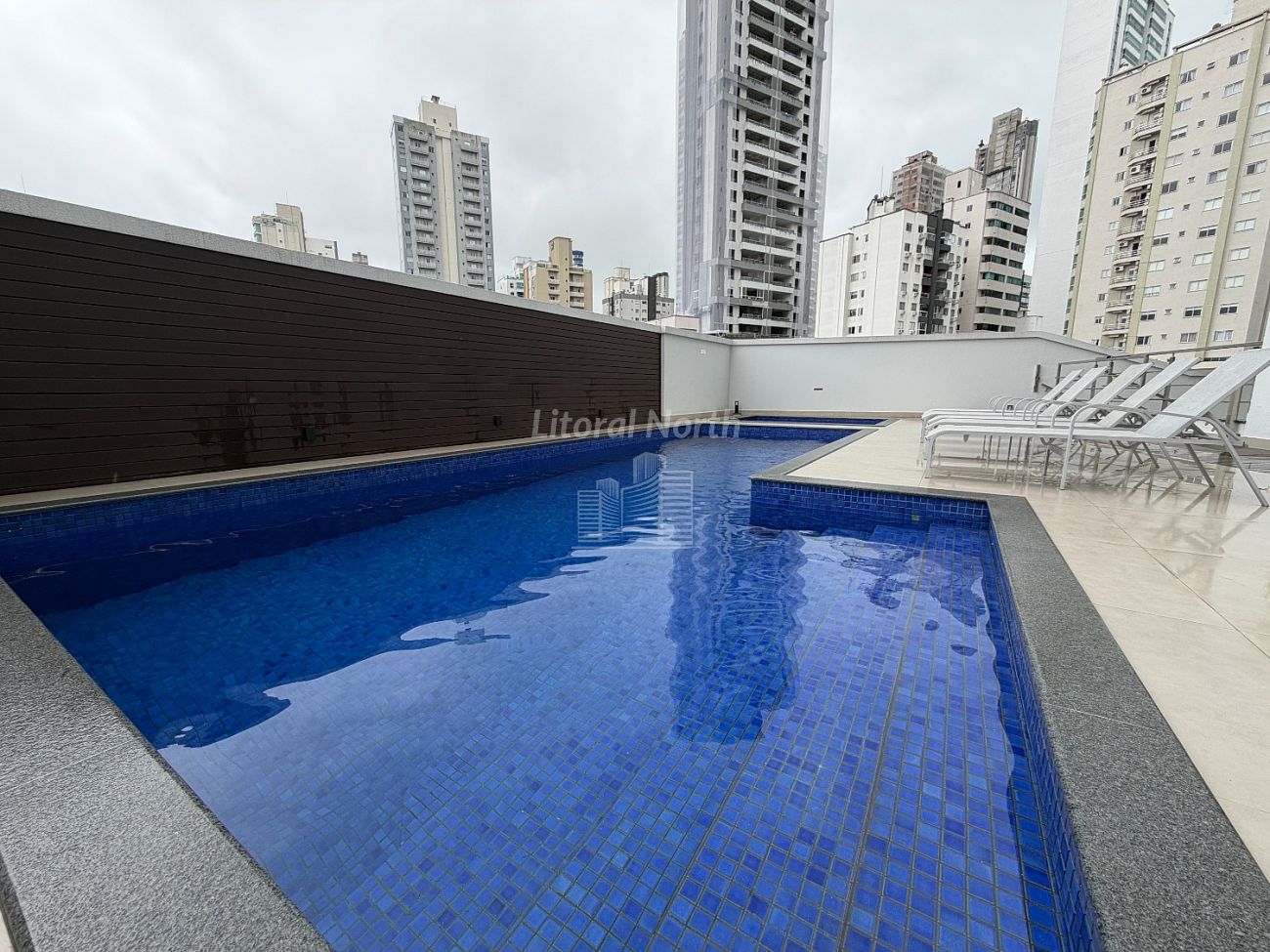 Apartamento à venda com 3 quartos, 1 suíte, 4 vagas e 134m² no Centro, Balneário Camboriú (SC) — foto 28 de 29