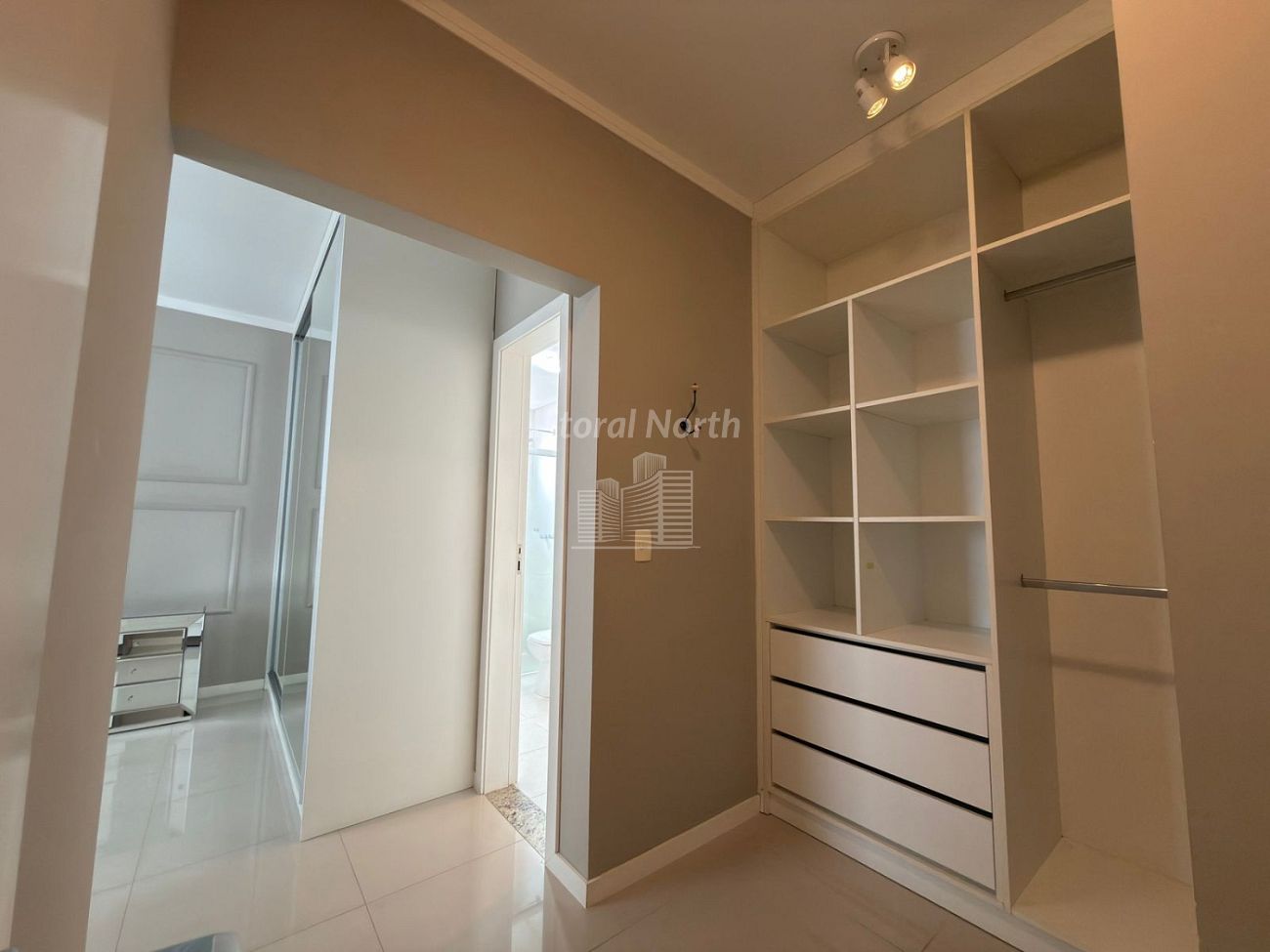 Apartamento à venda com 3 quartos, 1 suíte, 4 vagas e 134m² no Centro, Balneário Camboriú (SC) — foto 18 de 29