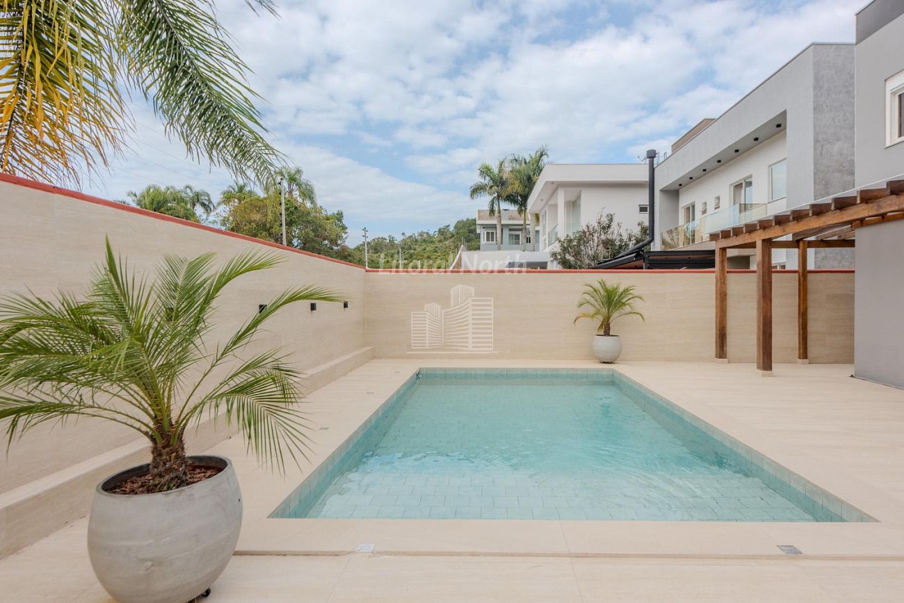 Casa à venda com 4 quartos, 4 suítes, 4 vagas e 375m² no Ariribá, Balneário Camboriú (SC) — foto 8 de 30