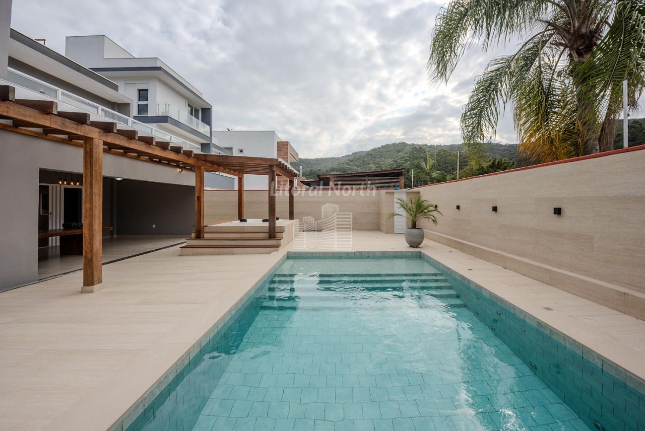Casa à venda com 4 quartos, 4 suítes, 4 vagas e 375m² no Ariribá, Balneário Camboriú (SC) — foto 7 de 30
