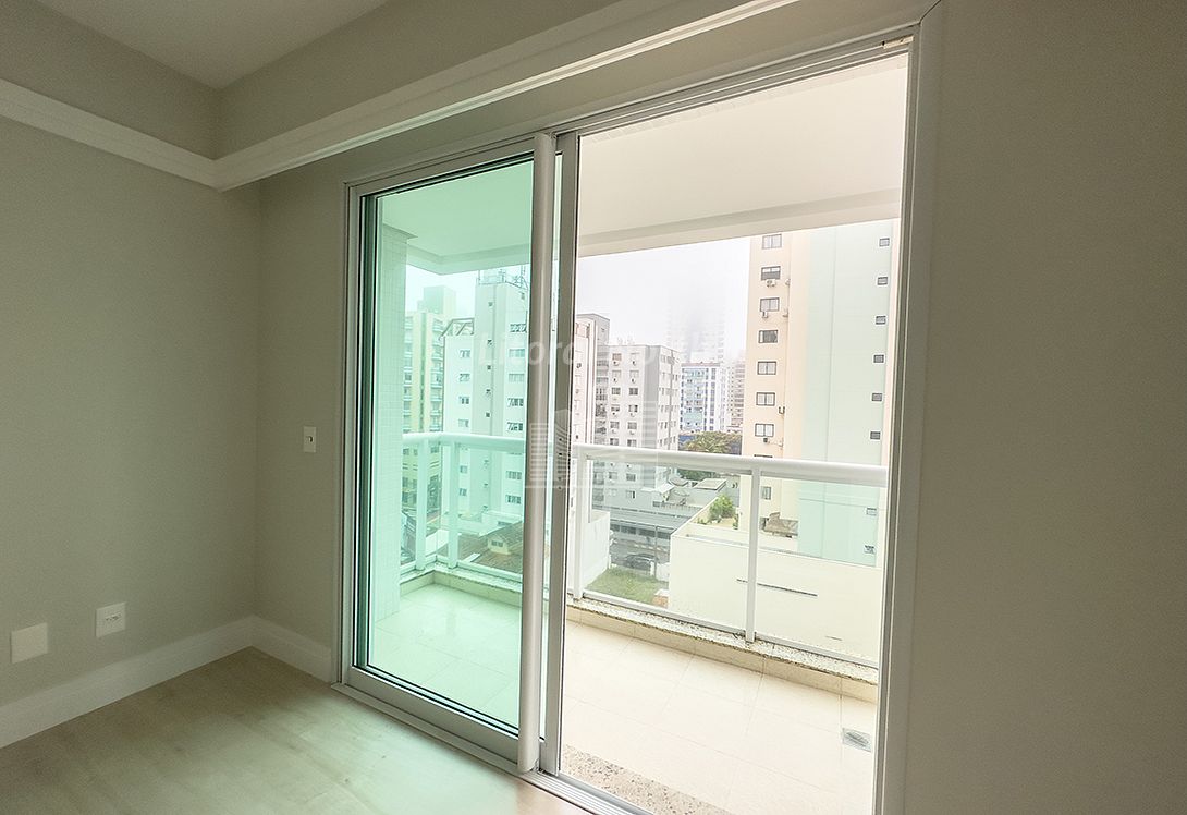 Apartamento à venda com 3 quartos, 3 suítes, 3 vagas e 142m² no Centro, Balneário Camboriú (SC) — foto 24 de 30