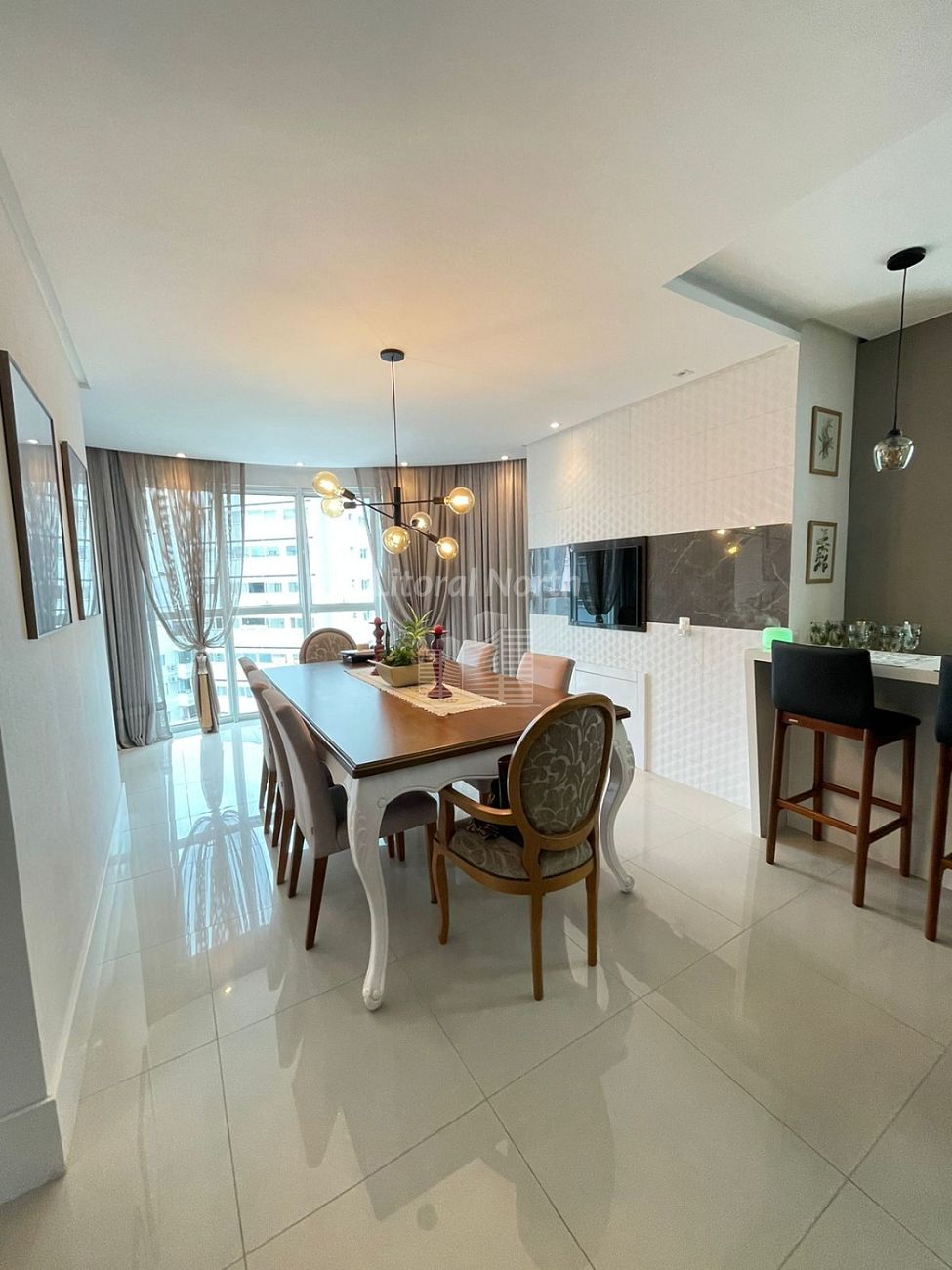 Apartamento à venda com 3 quartos, 3 suítes, 2 vagas e 137m² no Centro, Balneário Camboriú (SC) — foto 4 de 12