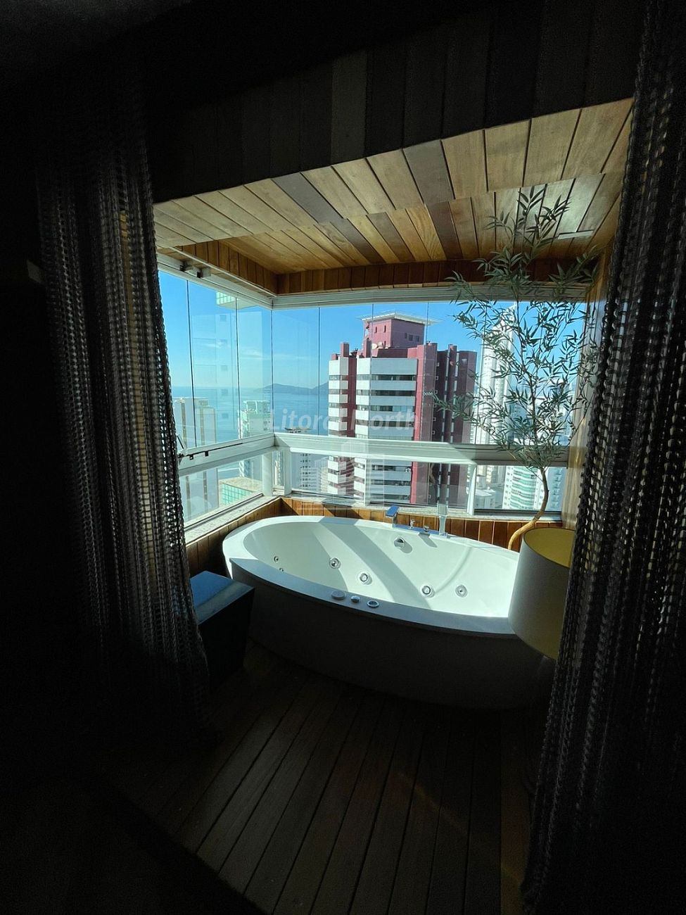 Apartamento à venda com 3 quartos, 3 suítes, 2 vagas e 153m² no Centro, Balneário Camboriú (SC) — foto 28 de 30