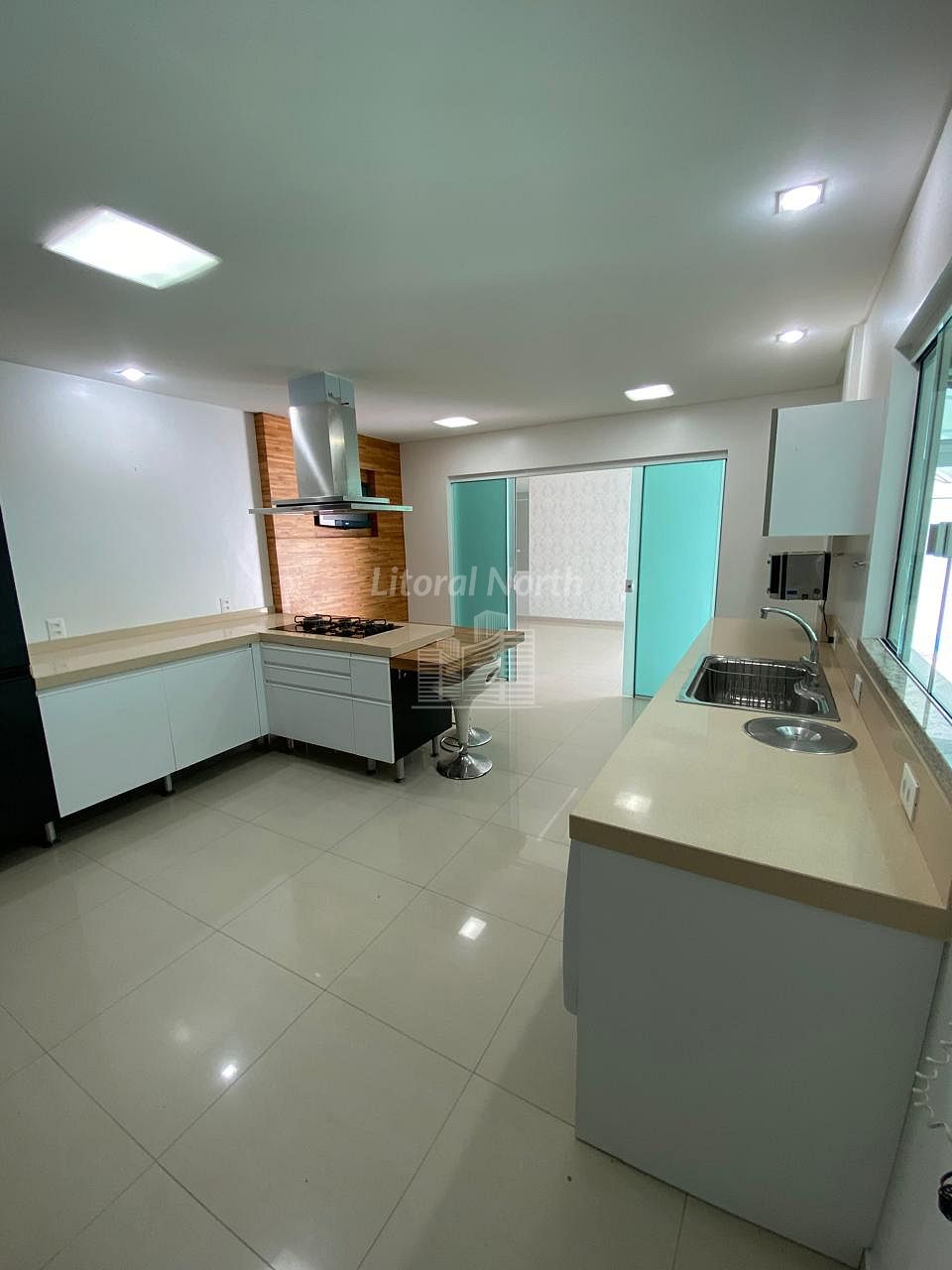 Casa à venda com 6 quartos, 5 suítes, 4 vagas e 496m² no Centro, Balneário Camboriú (SC) — foto 5 de 30