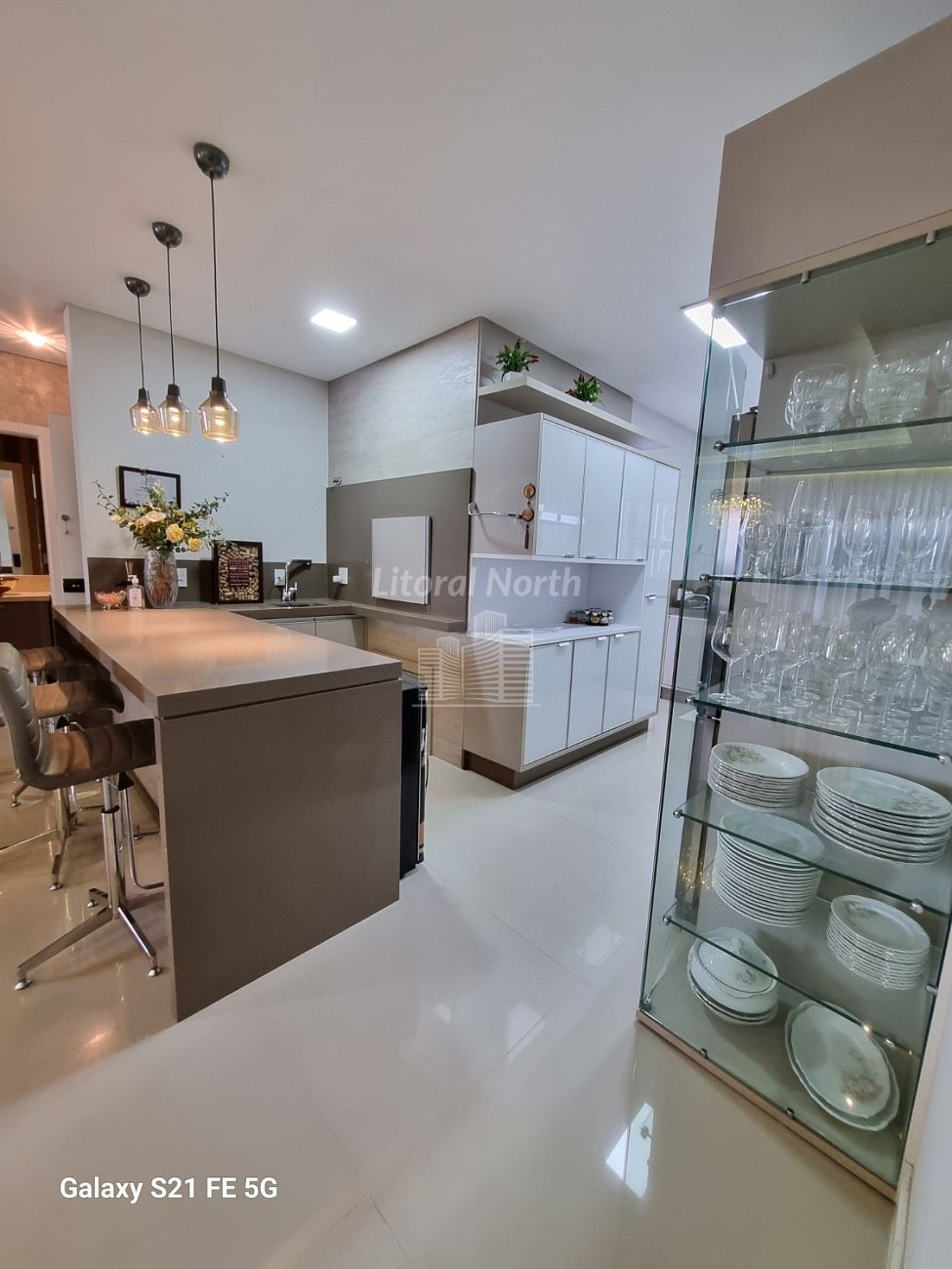 Apartamento à venda com 3 quartos, 3 suítes, 3 vagas e 136m² no Pioneiros, Balneário Camboriú (SC) — foto 3 de 30