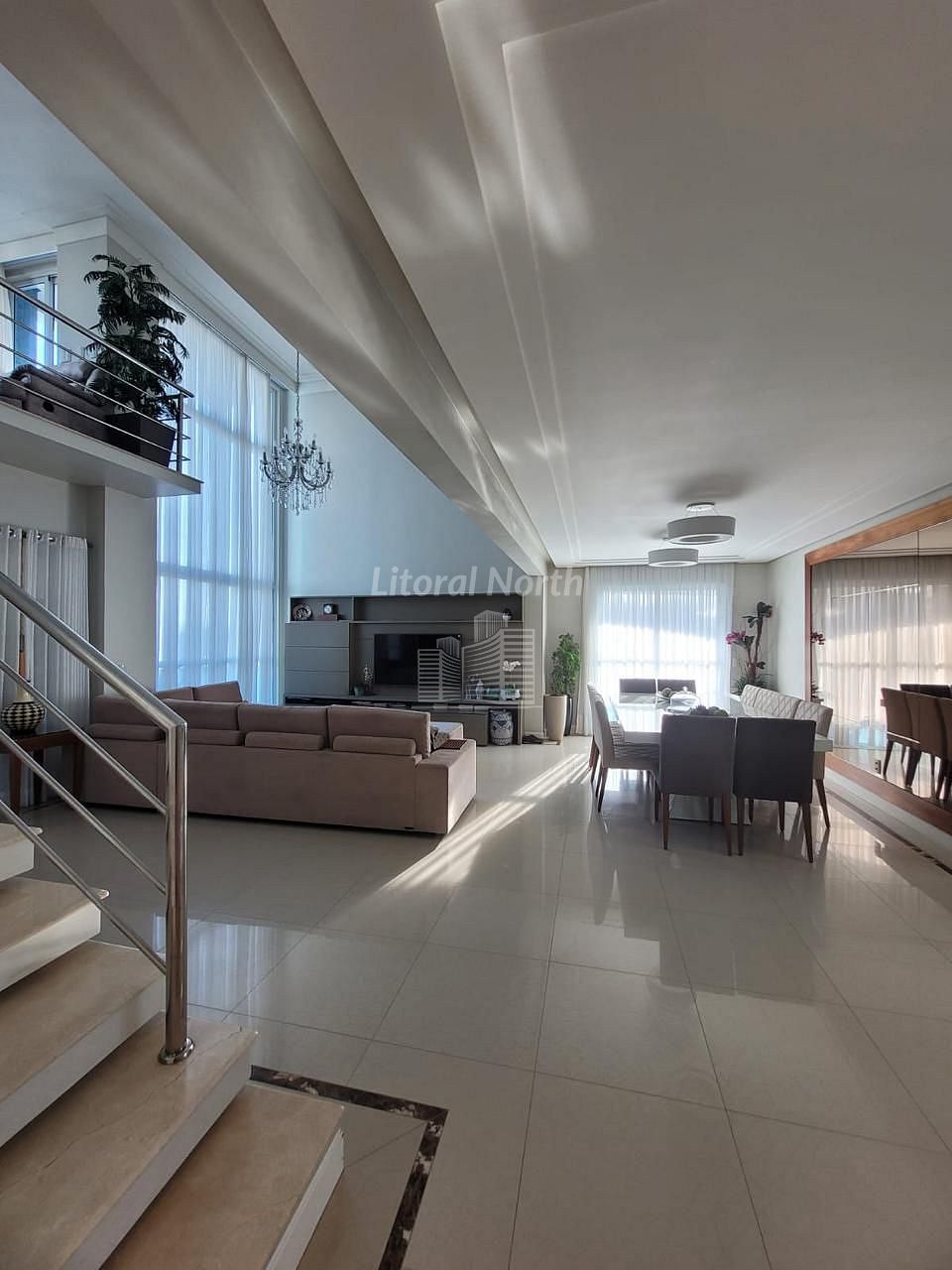 Apartamento de 3 quartos, 252m² no bairro Centro, em Balneário Camboriú | Eu Corretor