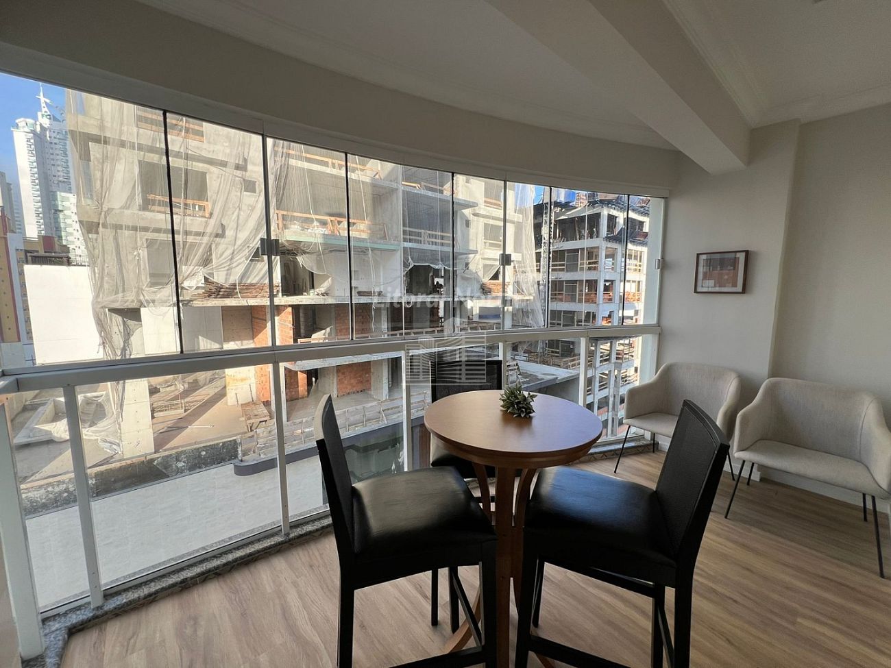 Apartamento à venda com 3 quartos, 1 suíte, 2 vagas e 86m² no Centro, Balneário Camboriú (SC) — foto 7 de 15