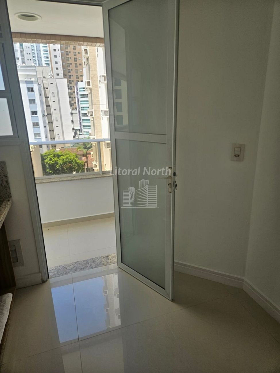 Apartamento à venda com 3 quartos, 3 suítes, 2 vagas e 107m² no Centro, Balneário Camboriú (SC) — foto 14 de 27
