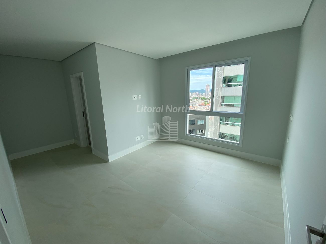 Apartamento à venda com 4 quartos, 3 suítes, 2 vagas e 132m² no Centro, Balneário Camboriú (SC) — foto 12 de 28