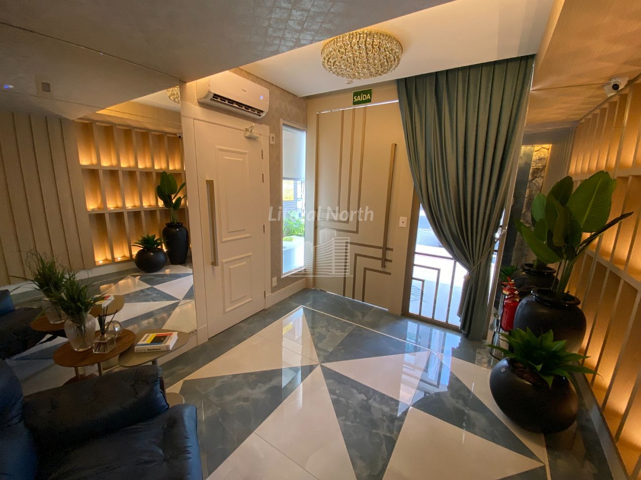Apartamento à venda com 4 quartos, 3 suítes, 2 vagas e 132m² no Centro, Balneário Camboriú (SC) — foto 3 de 28