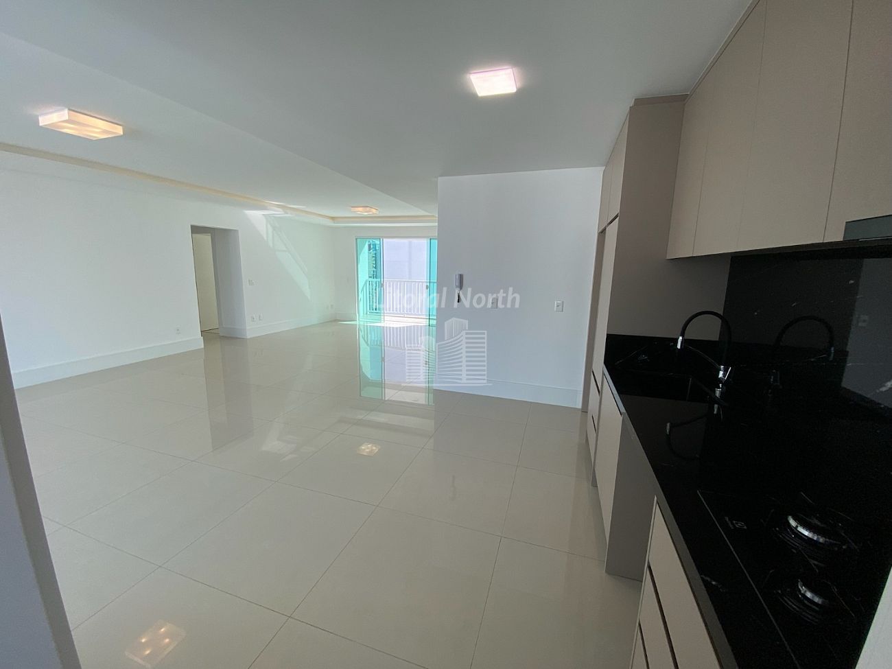 Apartamento à venda com 3 quartos, 3 suítes, 3 vagas e 137m² no Centro, Balneário Camboriú (SC) — foto 12 de 30