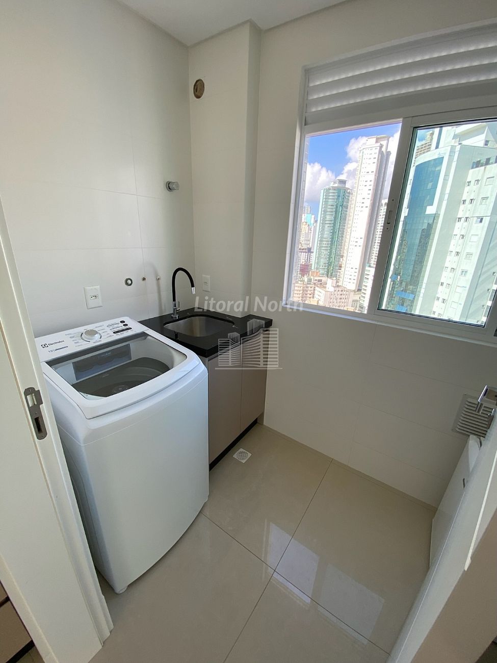 Apartamento à venda com 3 quartos, 3 suítes, 3 vagas e 137m² no Centro, Balneário Camboriú (SC) — foto 13 de 30