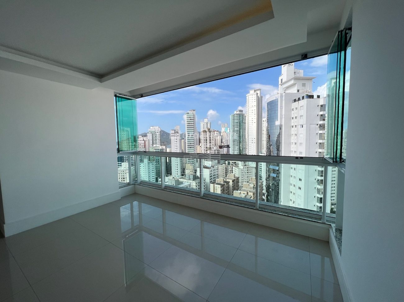 Apartamento à venda com 3 quartos, 3 suítes, 3 vagas e 137m² no Centro, Balneário Camboriú (SC) — foto 14 de 30