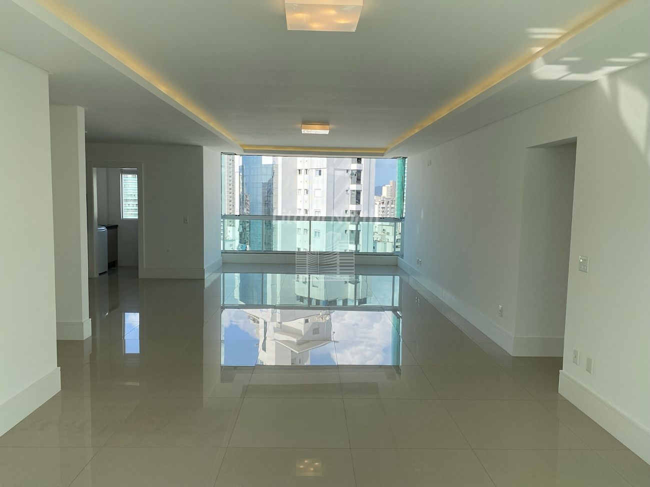 Apartamento à venda com 3 quartos, 3 suítes, 3 vagas e 137m² no Centro, Balneário Camboriú (SC) — foto 15 de 30