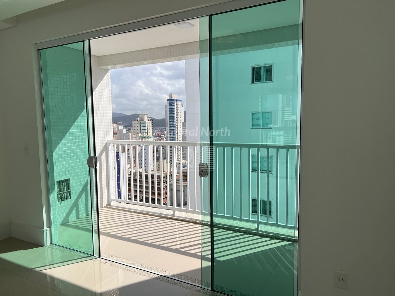 Apartamento à venda com 3 quartos, 3 suítes, 3 vagas e 137m² no Centro, Balneário Camboriú (SC) — foto 24 de 30
