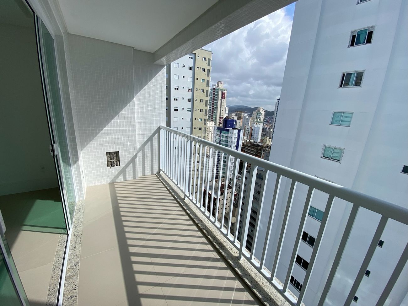 Apartamento à venda com 3 quartos, 3 suítes, 3 vagas e 137m² no Centro, Balneário Camboriú (SC) — foto 25 de 30