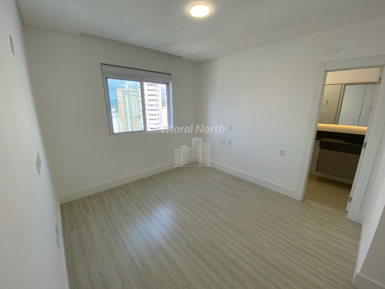 Apartamento à venda com 3 quartos, 3 suítes, 3 vagas e 137m² no Centro, Balneário Camboriú (SC) — foto 27 de 30