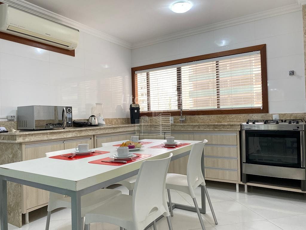 Apartamento à venda com 3 quartos, 3 suítes, 2 vagas e 223m² no Centro, Balneário Camboriú (SC) — foto 8 de 17