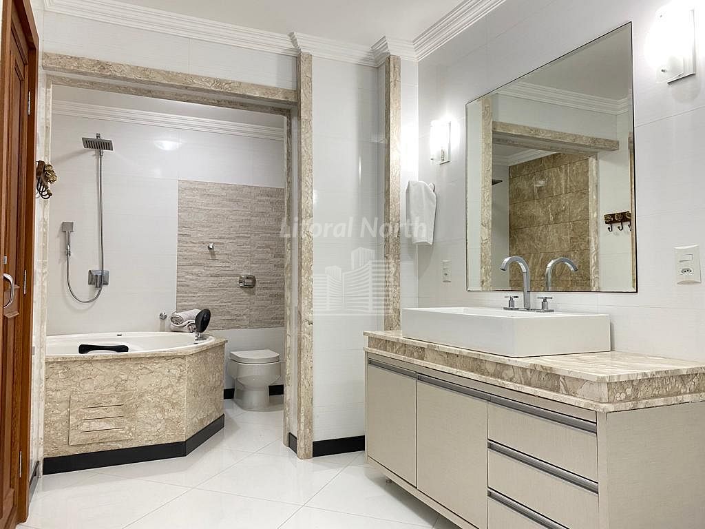 Apartamento à venda com 3 quartos, 3 suítes, 2 vagas e 223m² no Centro, Balneário Camboriú (SC) — foto 10 de 17
