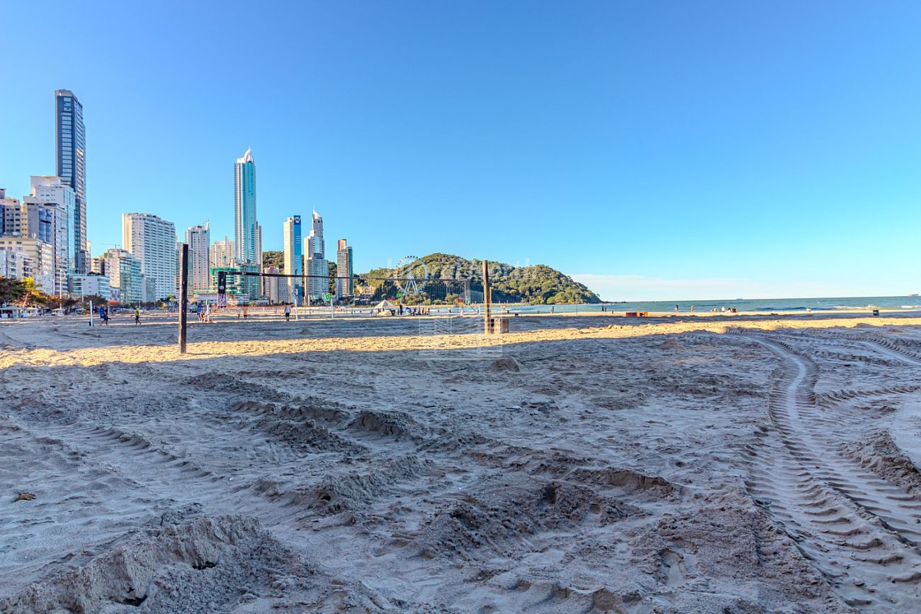 Apartamento à venda com 4 quartos, 4 suítes, 2 vagas e 222m² no Centro, Balneário Camboriú (SC) — foto 8 de 30