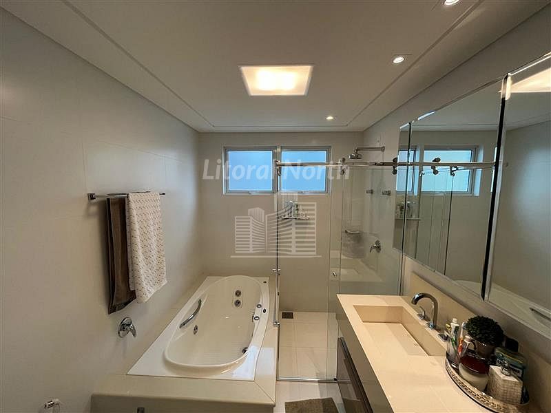 Apartamento à venda com 3 quartos, 3 suítes, 6 vagas e 179m² no Barra Sul, Balneário Camboriú (SC) — foto 23 de 30