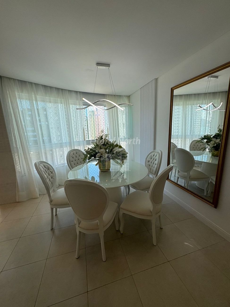 Apartamento à venda com 3 quartos, 1 suíte, 2 vagas e 104m² no Pioneiros, Balneário Camboriú (SC) — foto 8 de 22