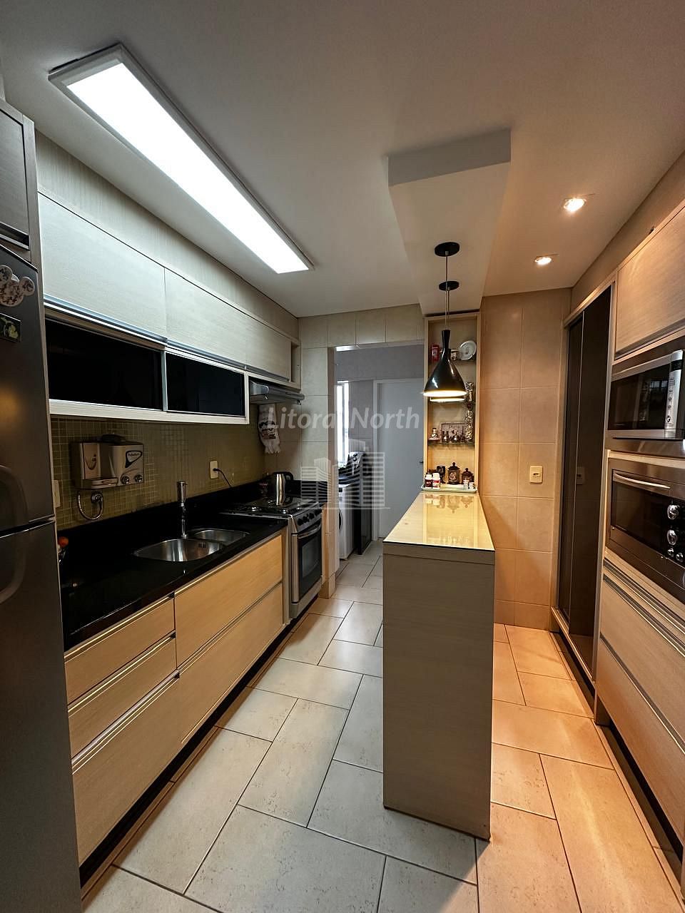 Apartamento à venda com 3 quartos, 1 suíte, 1 vaga e 111m² no Centro, Balneário Camboriú (SC) — foto 8 de 17
