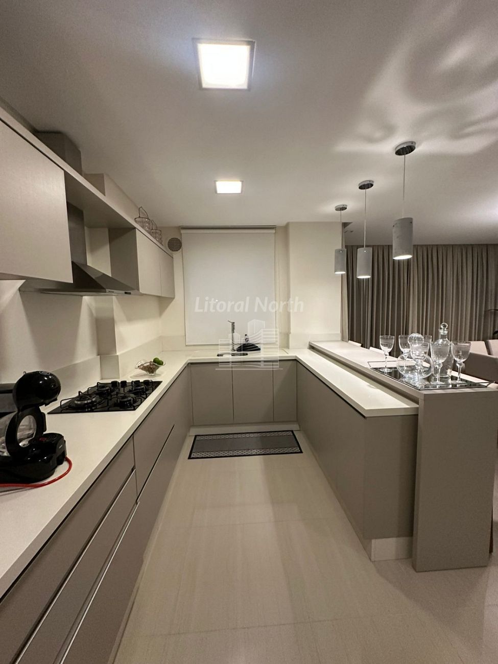 Apartamento à venda com 4 quartos, 3 suítes, 4 vagas e 136m² no Centro, Balneário Camboriú (SC) — foto 7 de 22