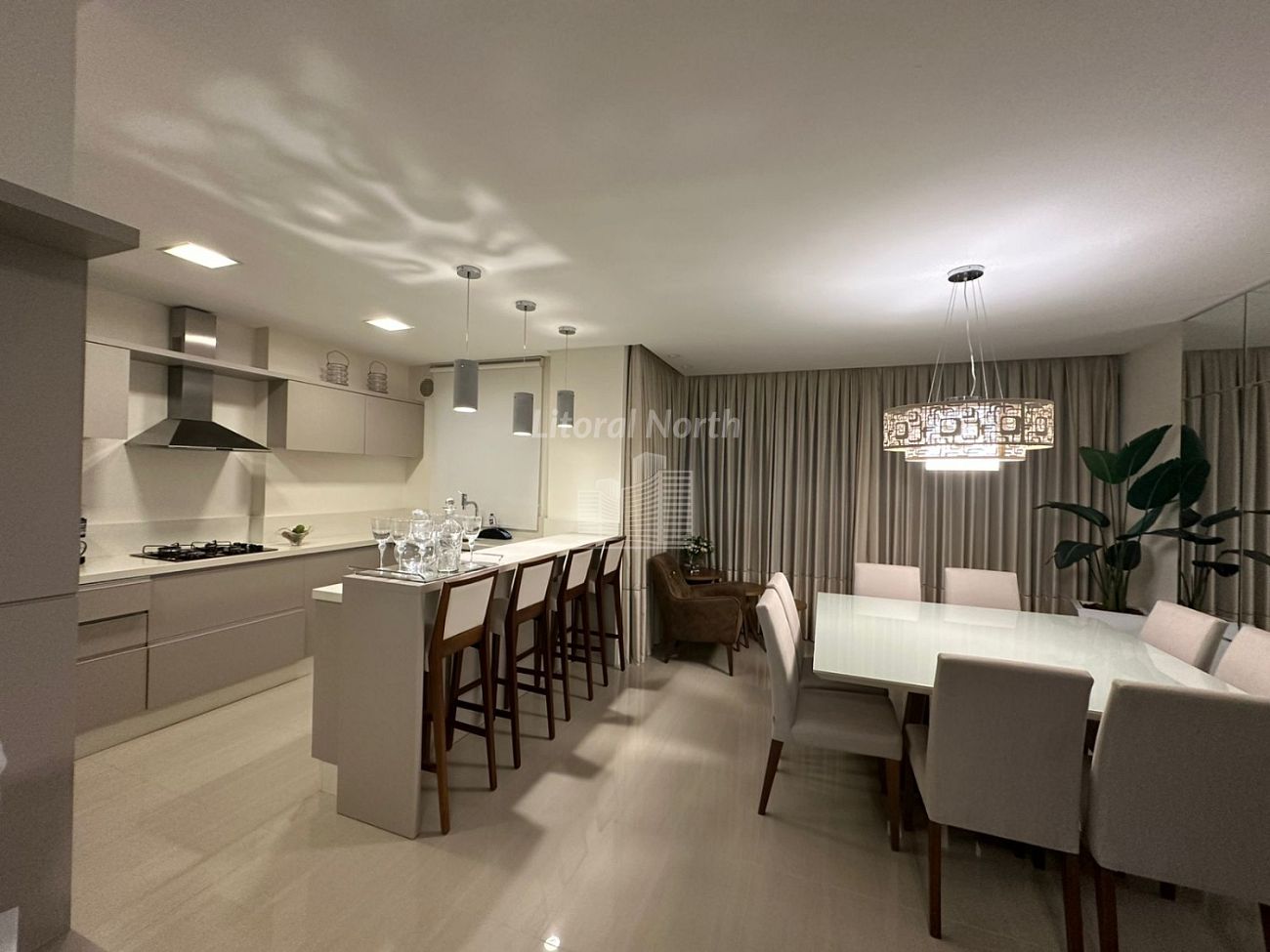 Apartamento à venda com 4 quartos, 3 suítes, 4 vagas e 136m² no Centro, Balneário Camboriú (SC) — foto 4 de 22