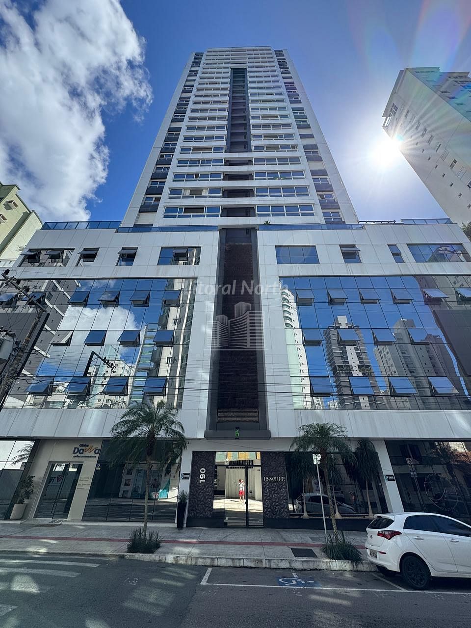 Apartamento à venda com 3 quartos, 3 suítes, 3 vagas e 135m² no Pioneiros, Balneário Camboriú (SC) — foto 2 de 30