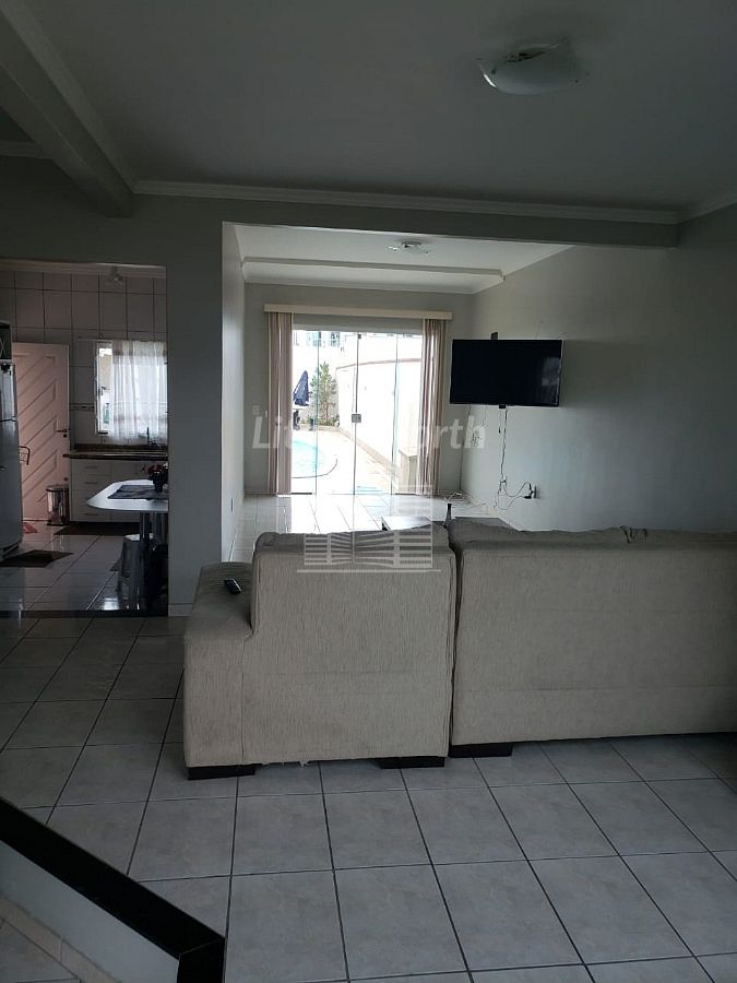 Sobrado de 4 quartos, 350m² no bairro Dom Bosco, em Itajaí | Eu Corretor