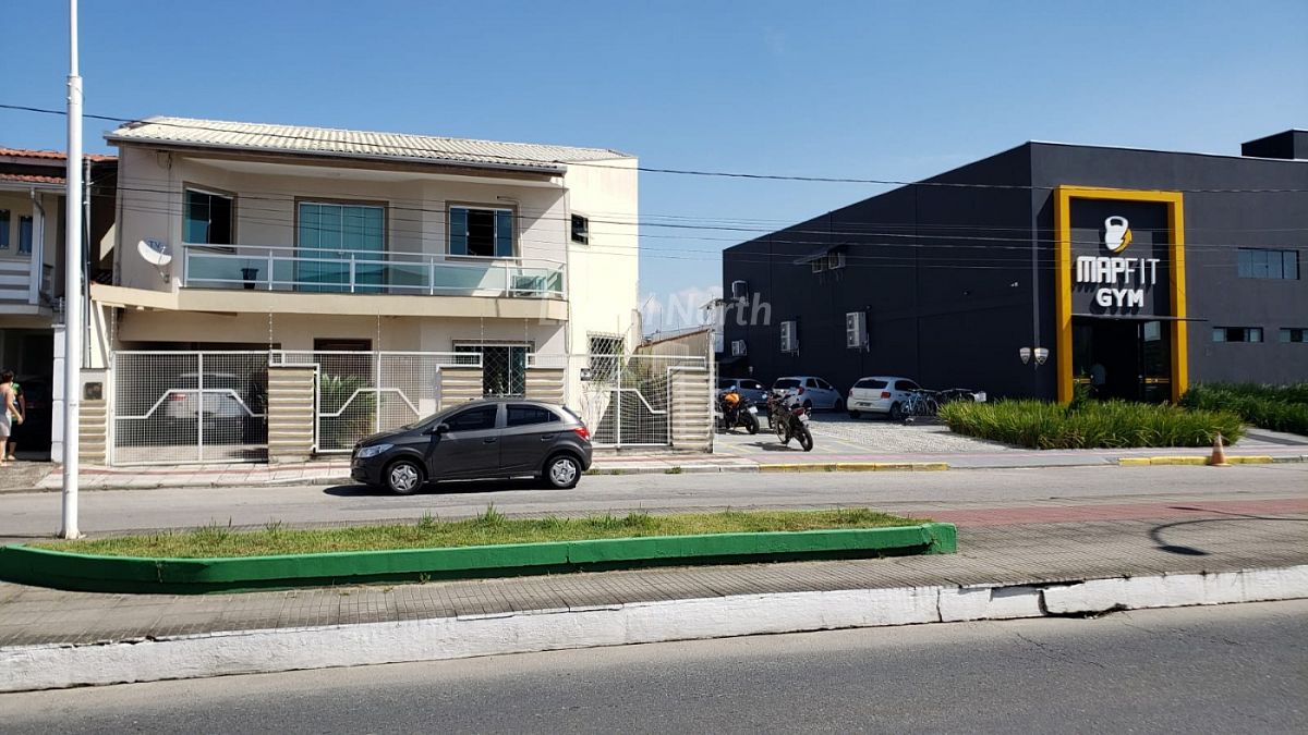 Sobrado de 4 quartos, 350m² no bairro Dom Bosco, em Itajaí | Eu Corretor