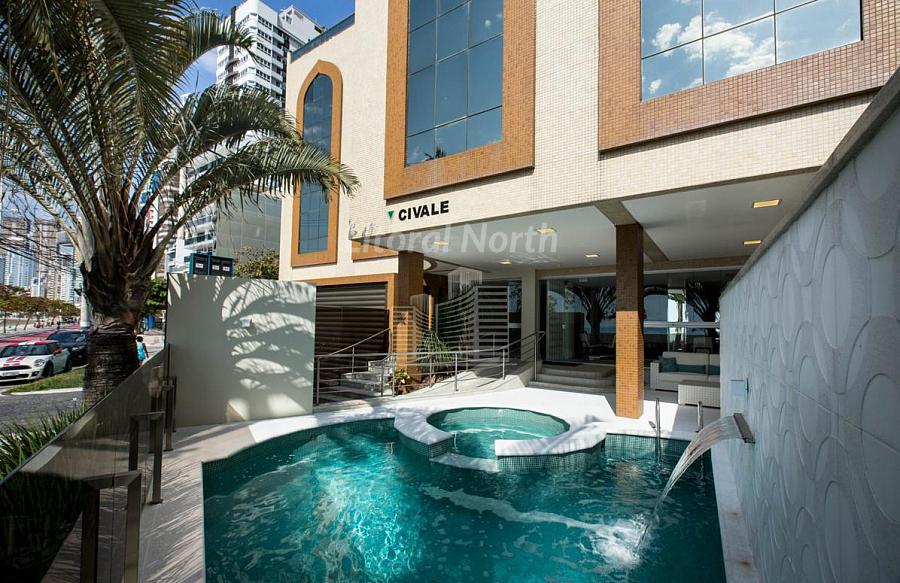 Apartamento na Avenida Atlântica em Balneário Camboriú — foto 2