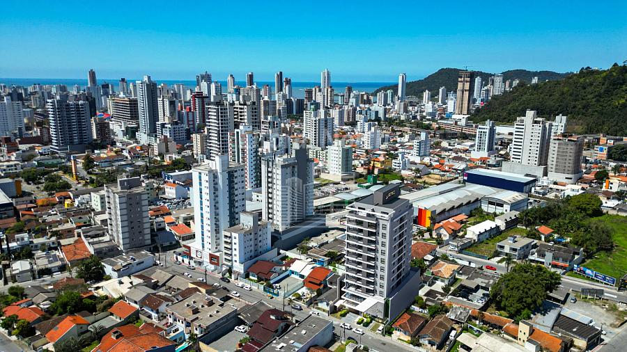 Lançamento no Centro de Itajaí. — foto 4