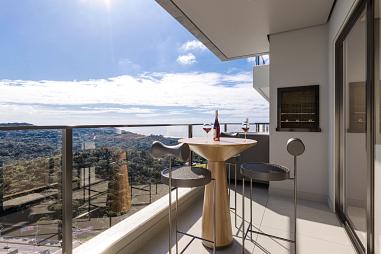 Duas suites, com duas vagas de garagem na Praia Brava