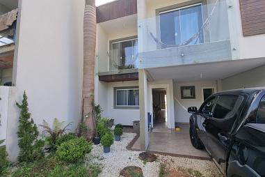 Sobrado com 3 quartos à venda, 187m², 4 banheiros, 2 garagens - Praia dos Amores - Balneário Camboriú