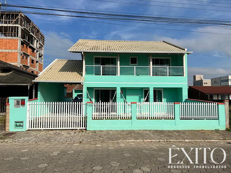 Casa com 3 su�tes 1