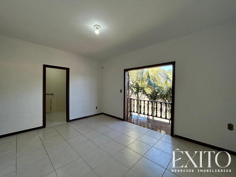 Casa Pr�xima ao Centro 13