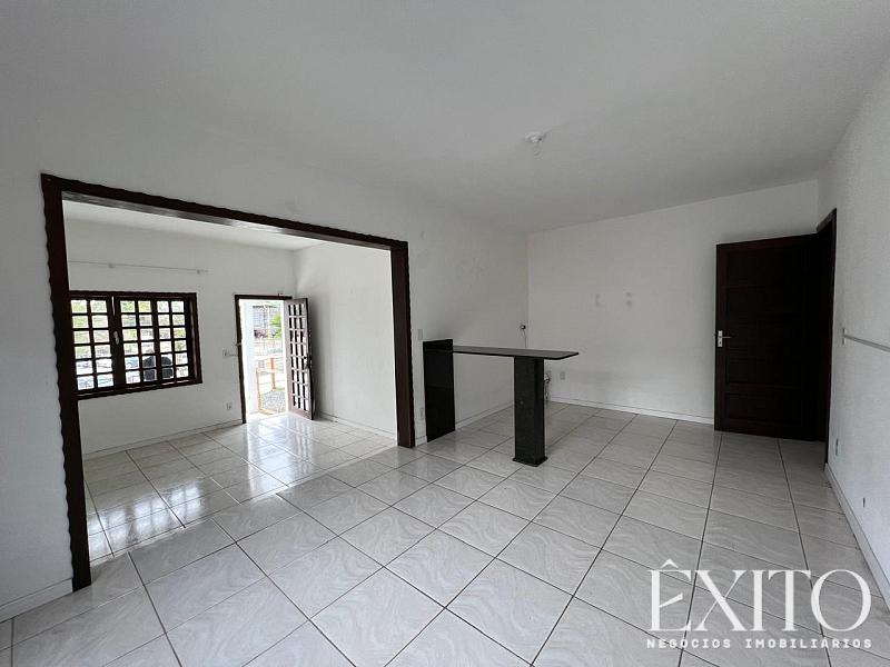 Casa Pr�xima ao Centro 2