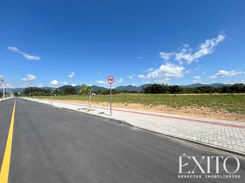 Lotes em Loteamento Novo no Bairro Na��es 2