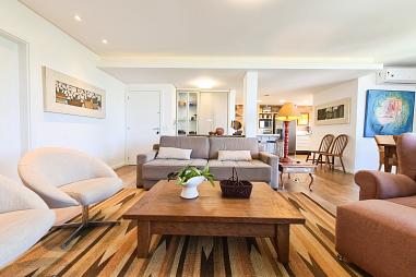 Apartamento finamente mobiliado na Praia de Bombas - Bombinhas (SC)