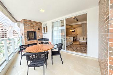 Apartamento com 03 dormitórios na Praia de Bombas - Bombinhas (SC)