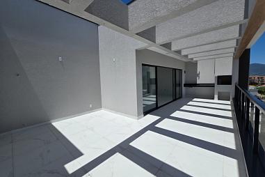 Cobertura duplex na Praia de Canto Grande