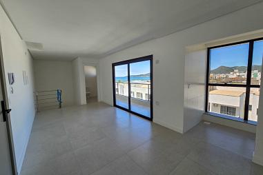 Cobertura duplex com 02 suítes na Praia de Mariscal - Bombinhas (SC)