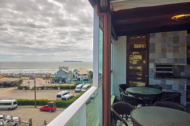 Cobertura com 3 Suítes na Praia de Mariscal - Bombinhas (SC)