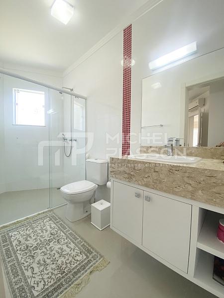 Casa em condomínio fechado na Praia de Bombinhas (SC) — foto 24