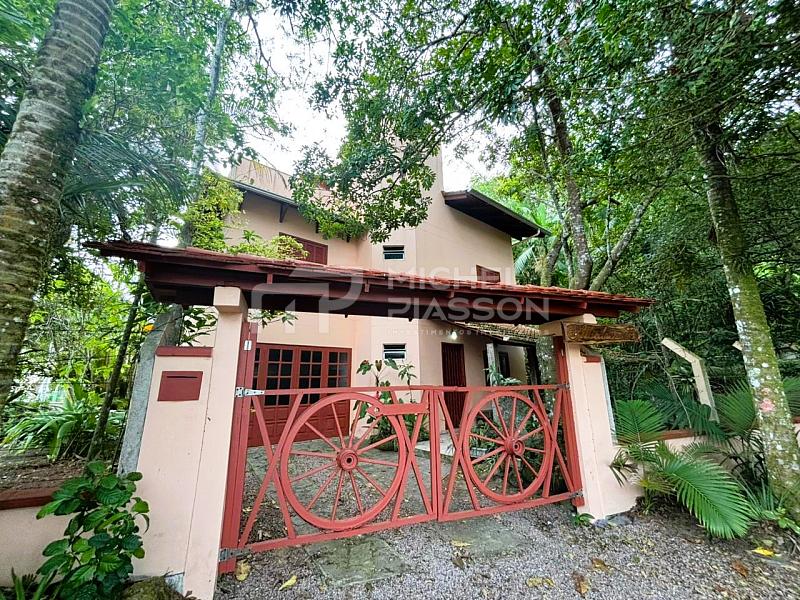 Casa 4 Dormit�rios Praia Bombas - Bombinhas SC 1
