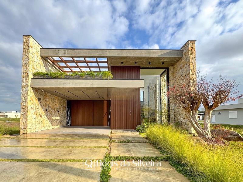 Casa T�rrea Mobiliada Beira Lago no Reserva das �guas | 3 Su�tes, Automa��o e Piscina Aquecida em Torres 1