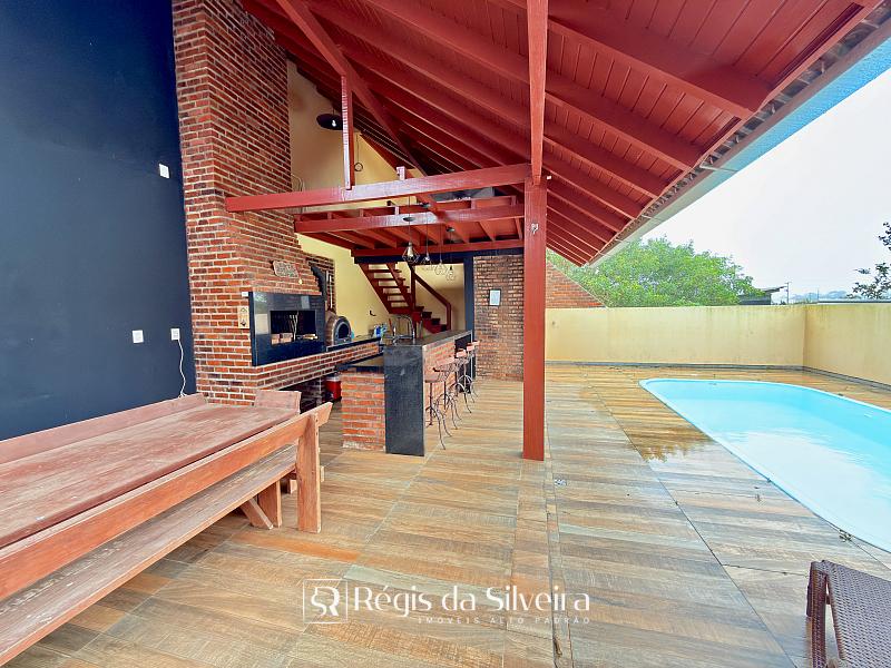 Casa t�rrea mobiliada a 300 metros do mar em Cap�o do Cravo � Passo de Torres 12