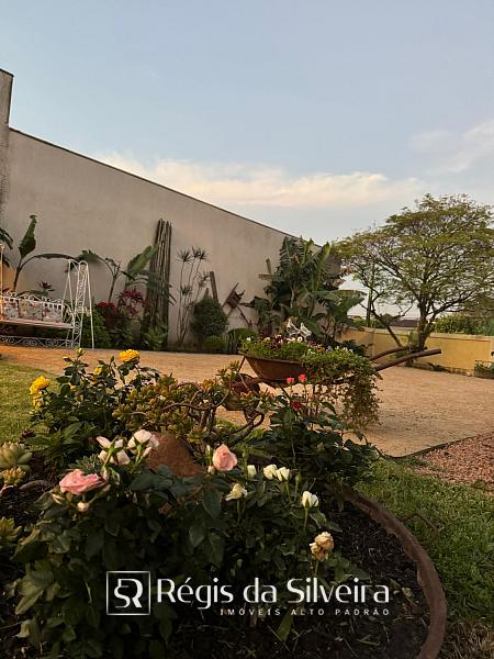 Casa t�rrea com piscina e amplo terreno � venda em Novo Hamburgo 53